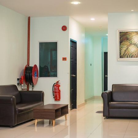Star Moon Hotel Бинтулу Экстерьер фото