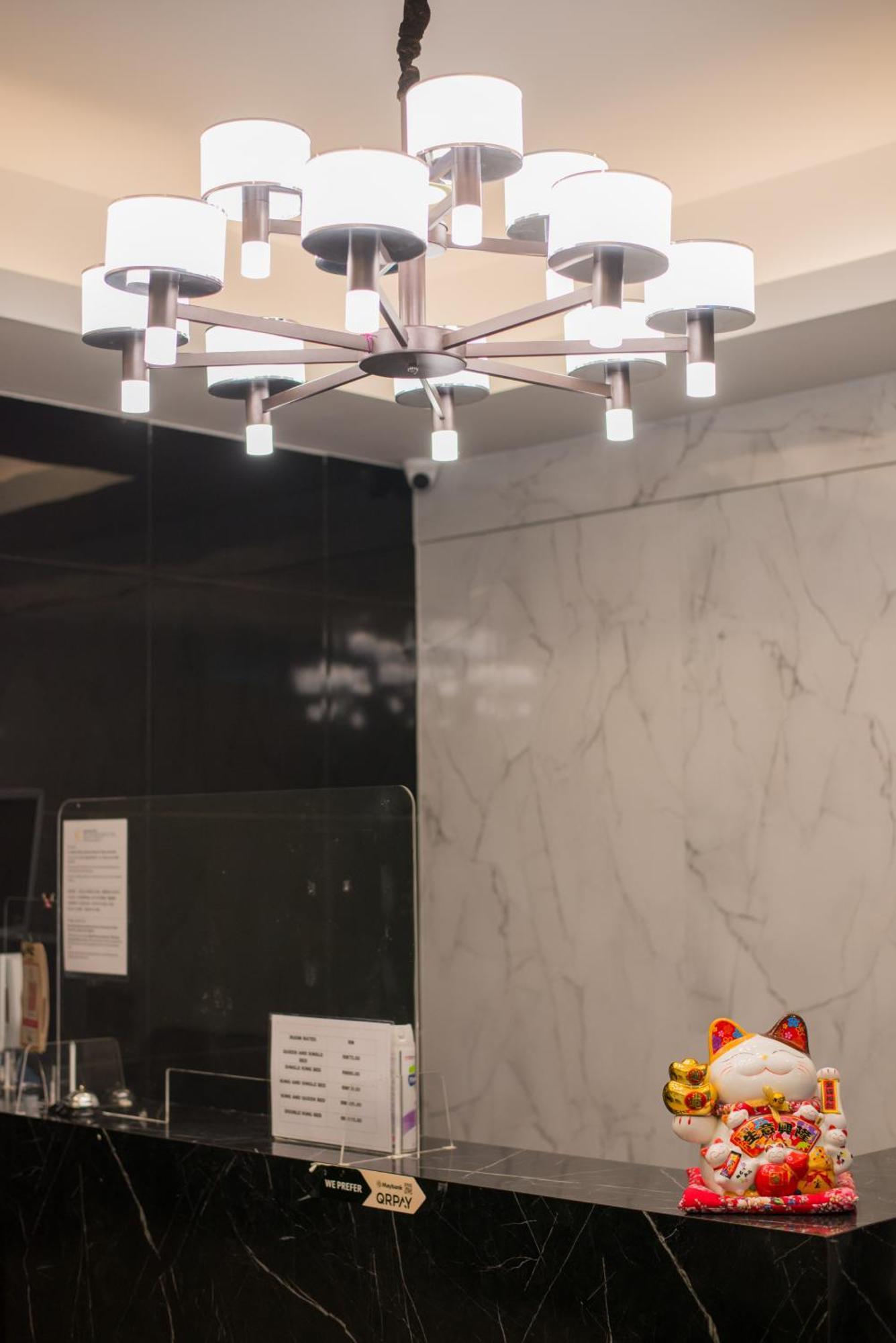 Star Moon Hotel Бинтулу Экстерьер фото