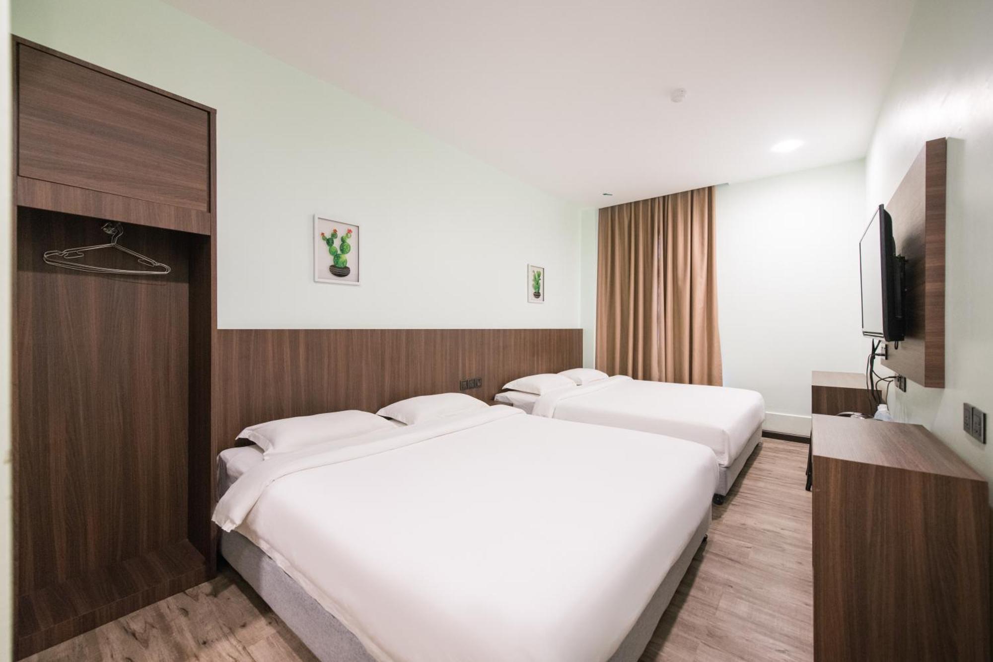 Star Moon Hotel Бинтулу Номер фото