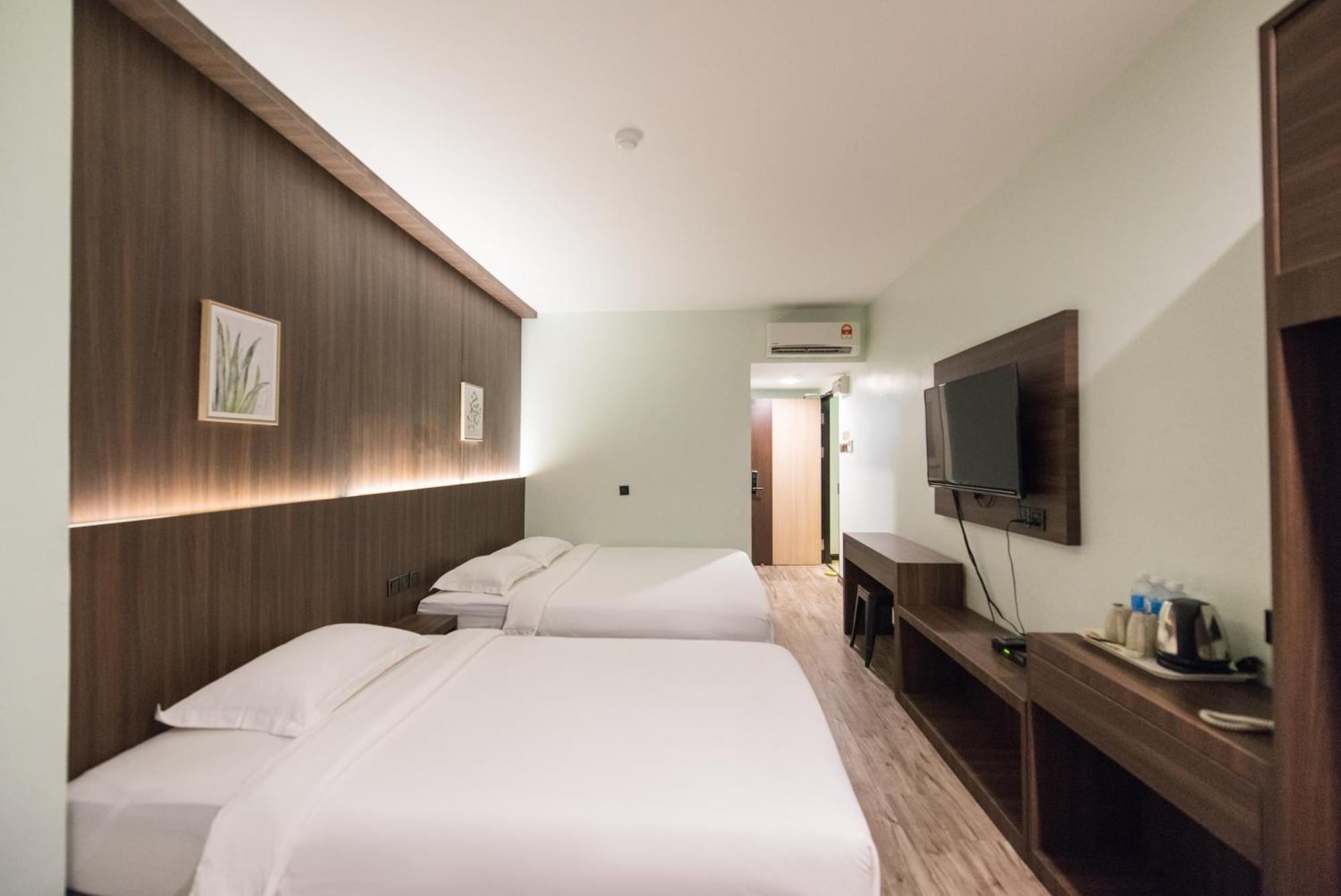 Star Moon Hotel Бинтулу Номер фото